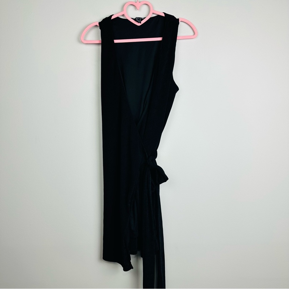 Forever 21 Black Sleeveless wrap Mini dress Size Medium